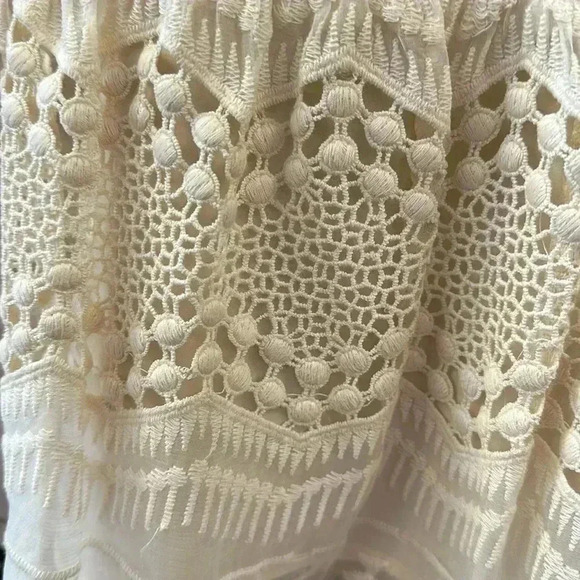 1. STATE IVORY SILK AND LACE SLEEVELESS TOP tie up back Size Small - Picture 2 of 6